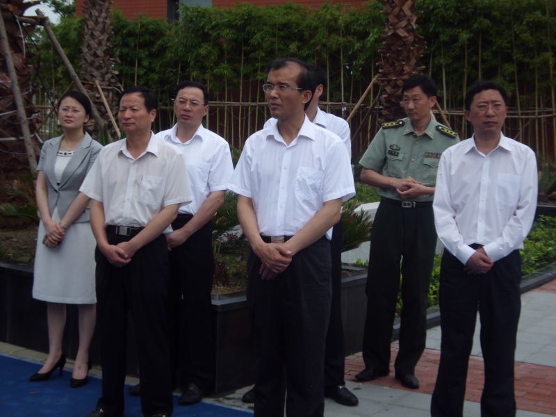 市委书记陆留生带领市委、市政府、人大、政协四套班子全面考察莱茵城市广场